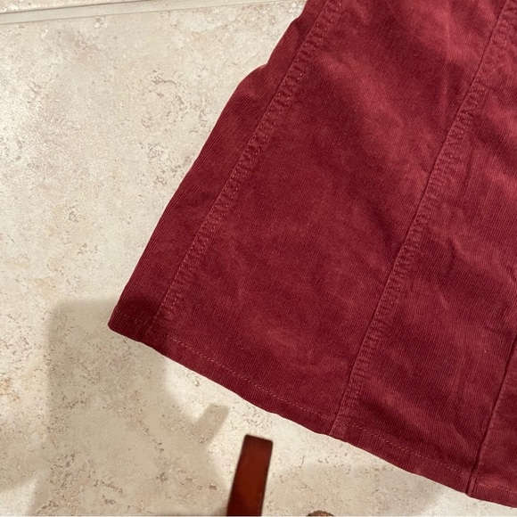 Urban Outfitters Burgundy Comfy Corduroy Textured Mini Pencil PocketCasual Skirt - Picture 6 of 6